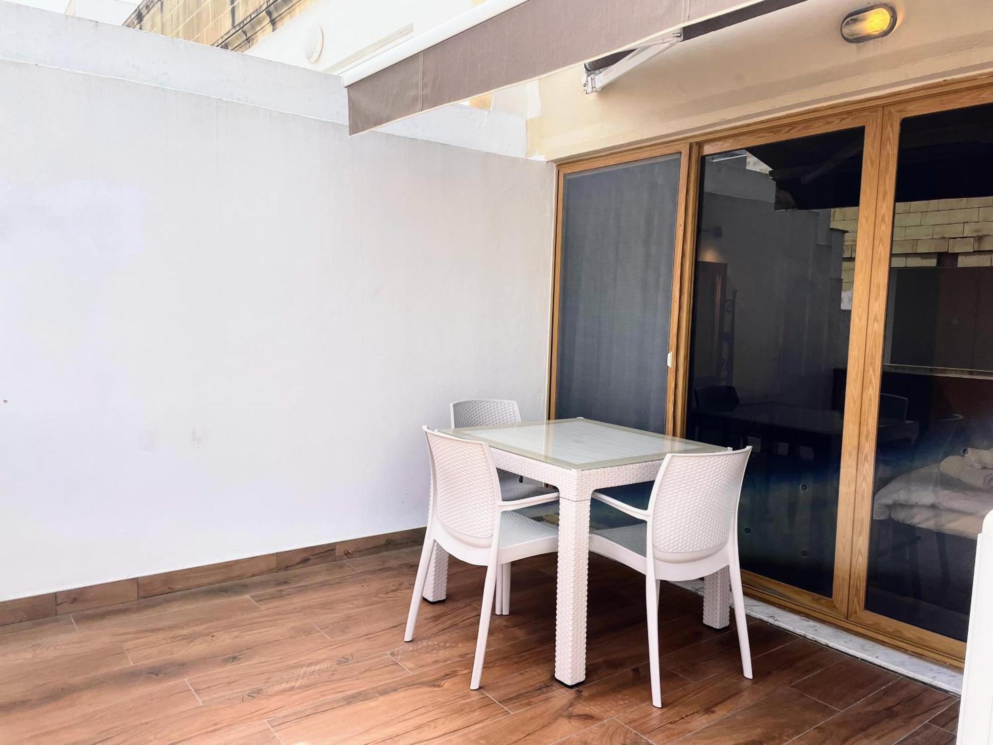 City Center Apartments Mellieha Bagian luar foto